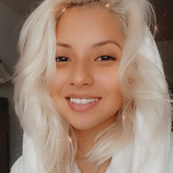 Meet your Posher, Christabel - Picture 3 of 8